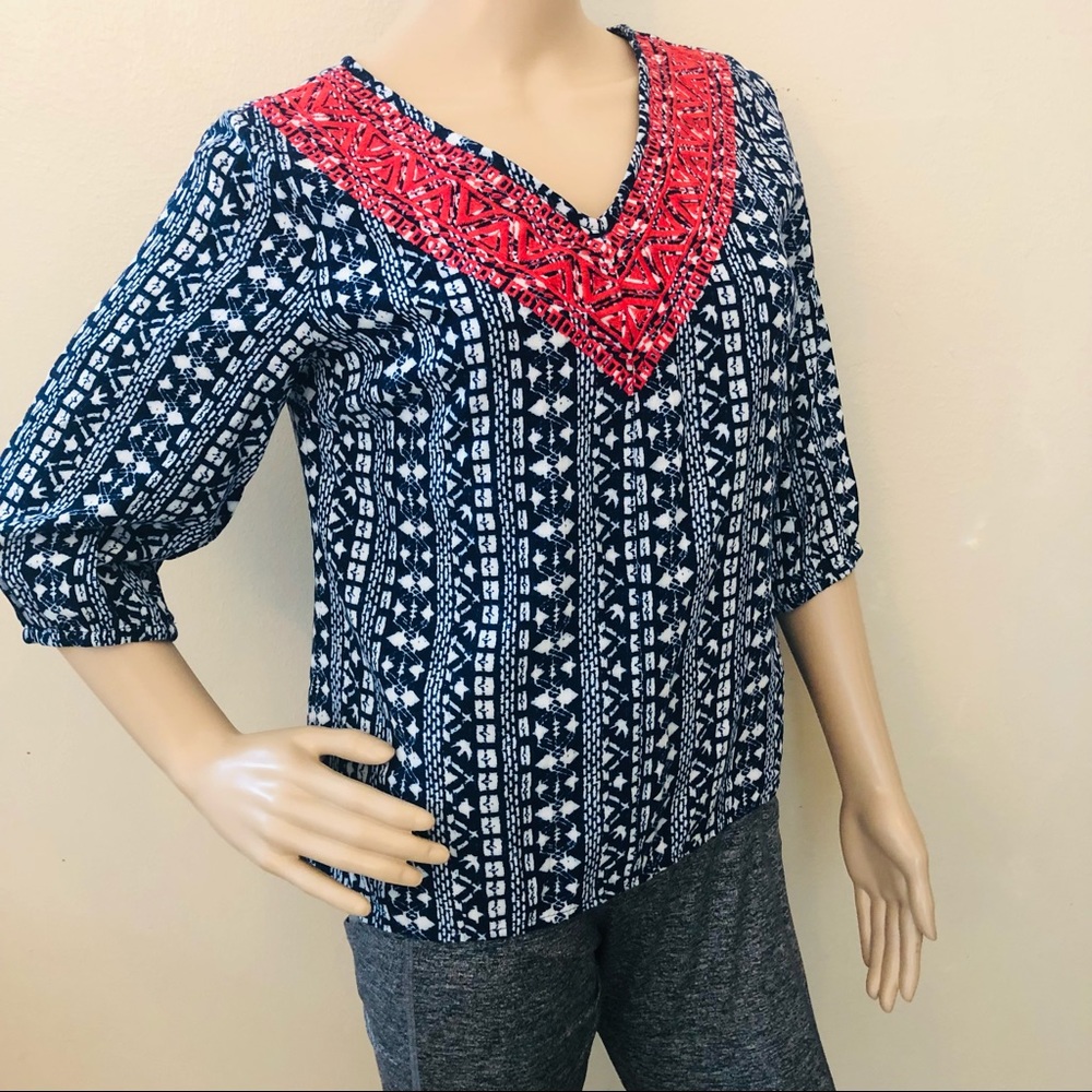 Skies Are Blue Boho Embroidered V-Neck Blouse Size S Black White Red 3/4 Sleeve